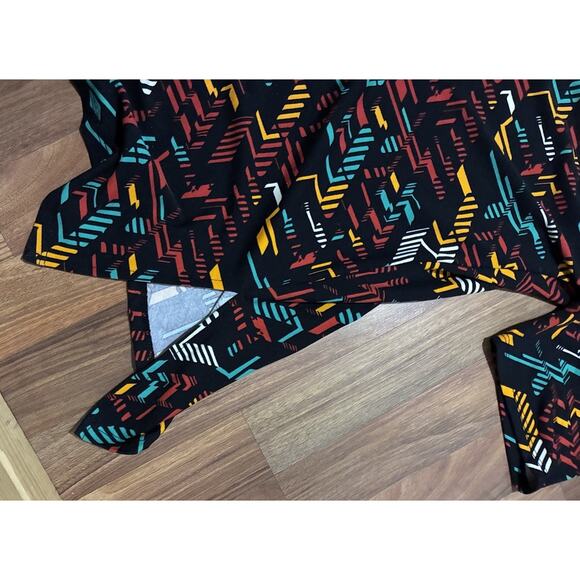 LuLaRoe Perfect T – Multi-Color Abstract Design - L - Picture 8 of 8